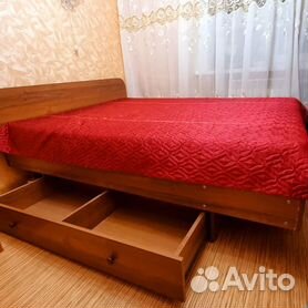 Кровать с матрацем 160х200