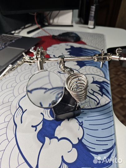 Держатель монтажный третья рука с лупой