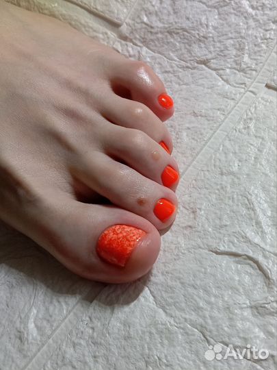 Педикюр брови