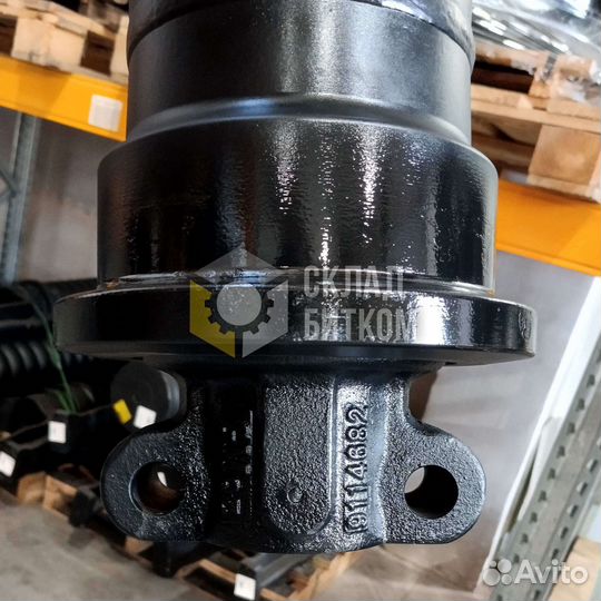 Каток опорный Liebherr R961