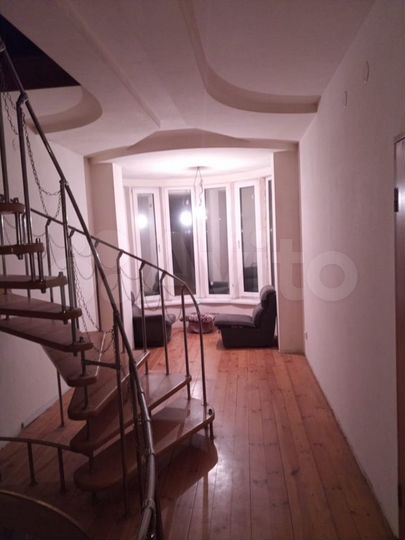 Комната 22 м² в 4-к., 2/3 эт.