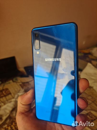 Samsung Galaxy A7 (2018), 4/64 ГБ
