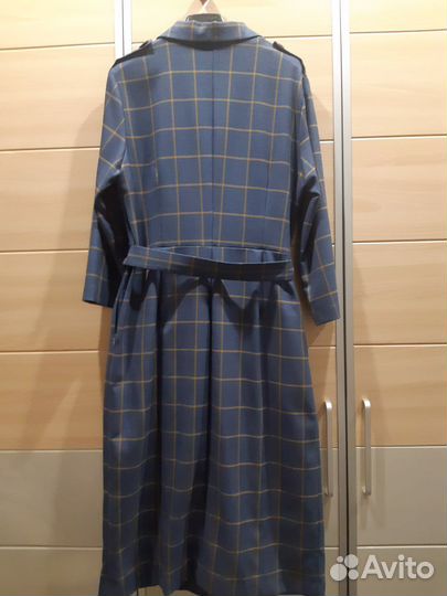 Платье строгое