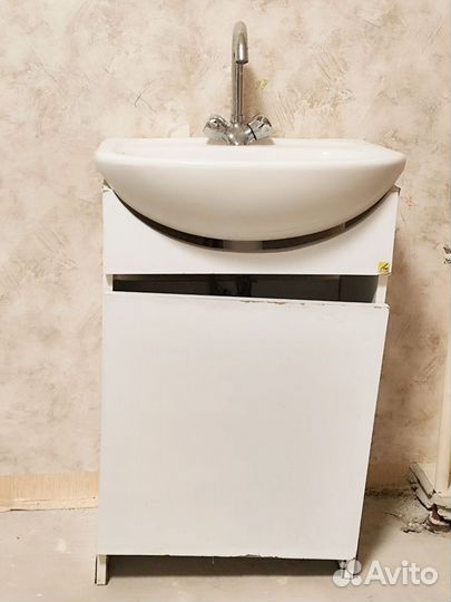 Тумба для ванной бу со смесителем