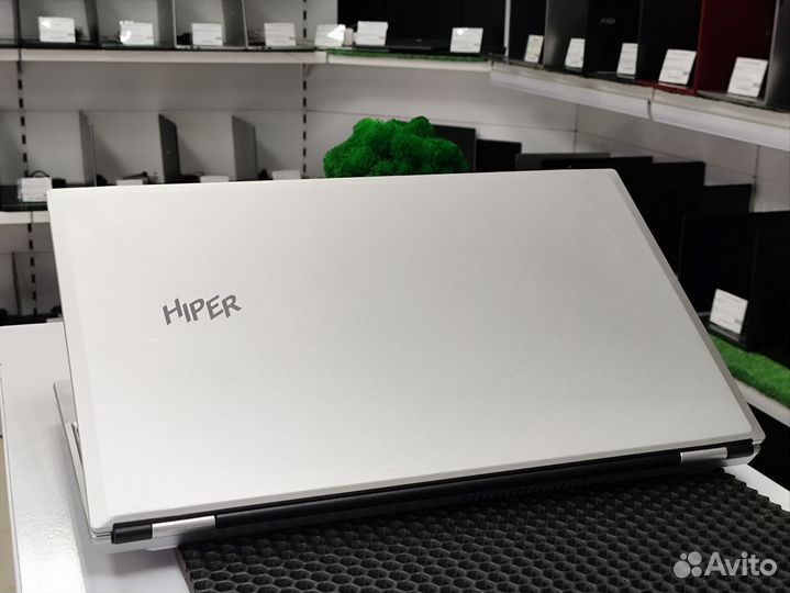 Мощный hiper i3-1115G4 8/256Gb SSD Intel UHD