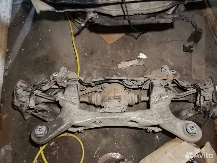 Подрамник задний Mercedes S W221