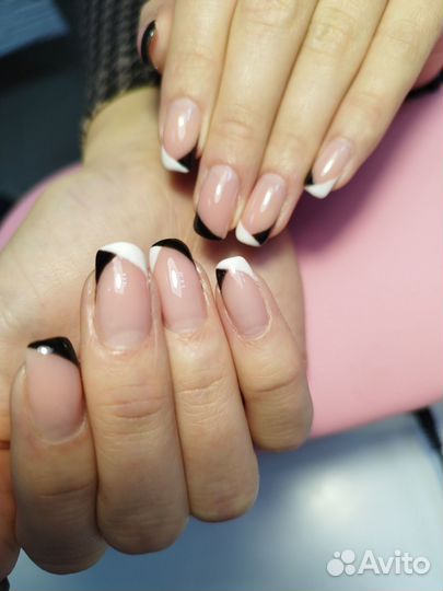 Маникюр педикюр в салоне