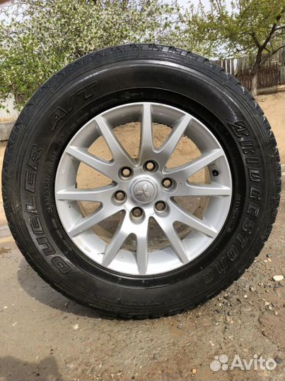 Bridgestone Dueler A/T 265/65 R17