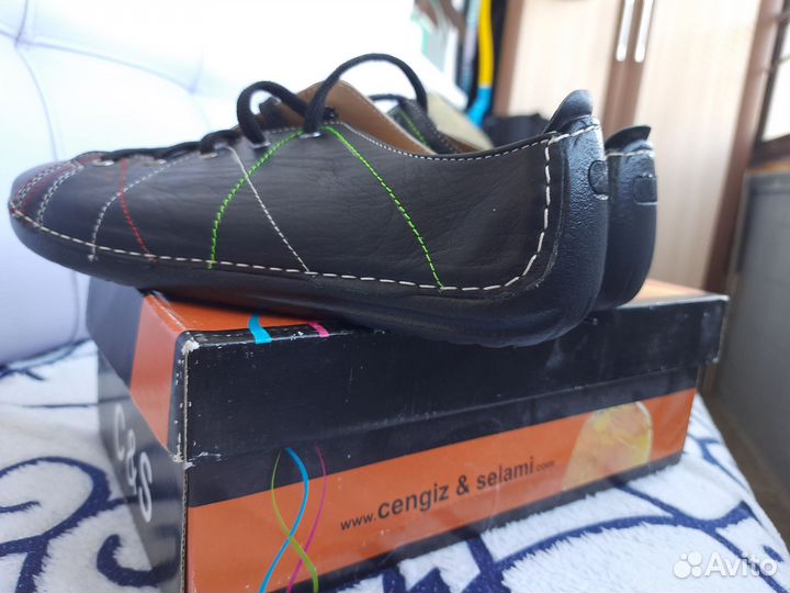 Кроссовки женские кожаные 39 размер