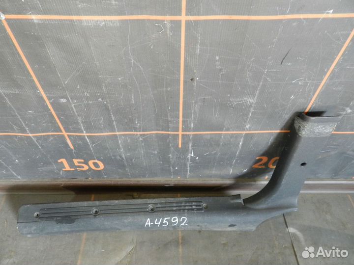 Накладка порога передняя левая - LADA Kalina 1