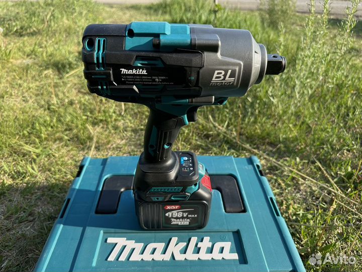 Грузовой аккумуляторный гайковерт Makita 1000Нм