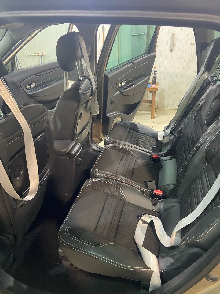 Renault Grand Scenic: фото владельца