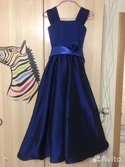 Платье праздничное