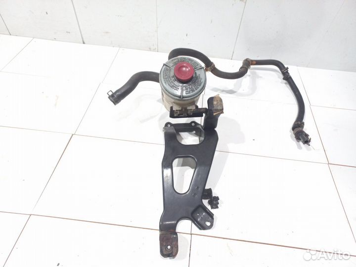 Бачок гура Honda CR-V 2007-2012