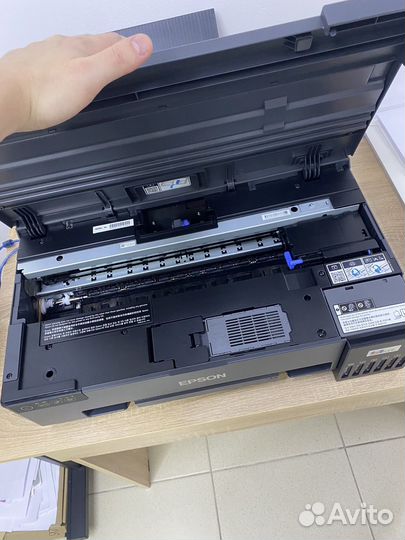 Epson l18050 принтер для фото А3 практически новый