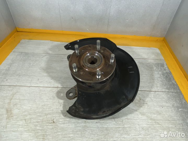 Поворотный кулак левый Honda stepwgn spada RK5