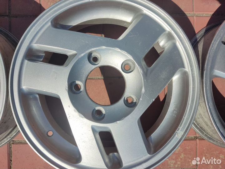 Кованные диски на Ниву r16