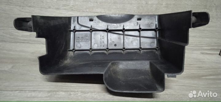 Крышка Аккумулятора Citroen C2 2002-2010