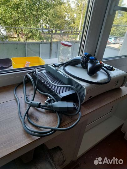 Игровая приставка xbox 360