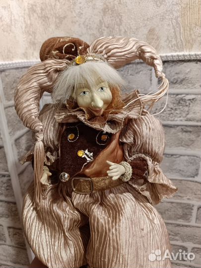 Арлекин, шут музыкальный