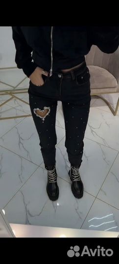 Джинсы турция 29 размер в стразахи камнях черные