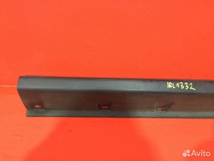 Накладка порога наружняя передняя правая Jeep