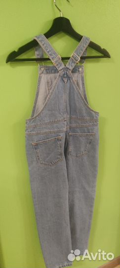 Джинсовый комбинезон для девочки