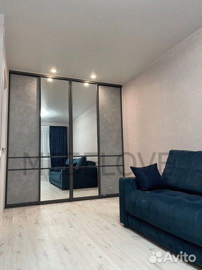 Шкаф распашной новый в прихожую угловой