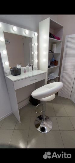 Гримерный стол