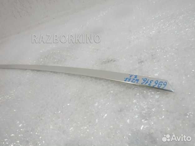 Молдинг стекла двери задней левой