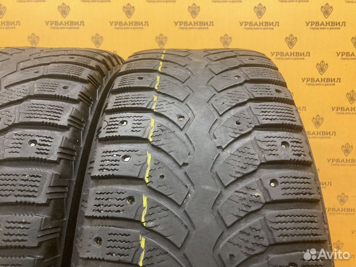 Bridgestone Blizzak Spike-01 215/65 R16 98T