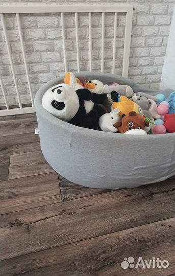 Детский сухой бассейн