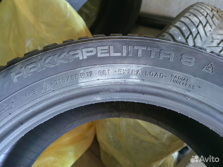 Nokian Tyres Hakkapeliitta 8 215/55 R17