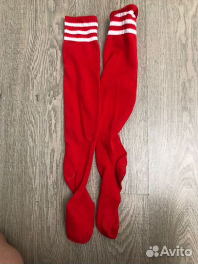 Спортивные футбольные шорты и гетры