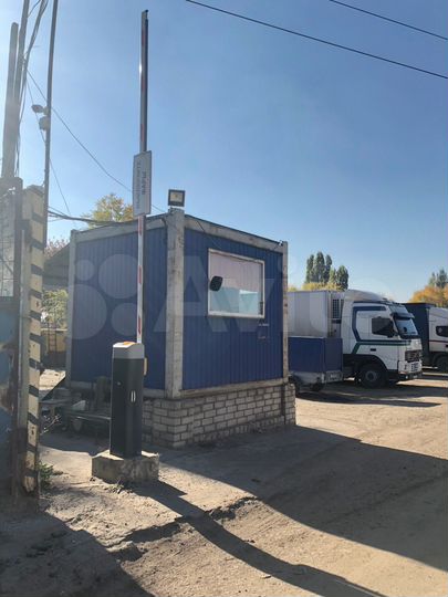 Машиноместо, > 30 м²