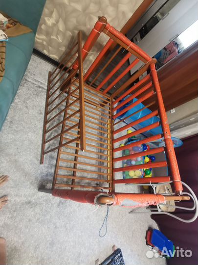 Детская кроватка