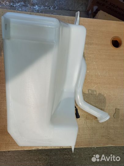 Бачок омывателя с насосом shacman X3000