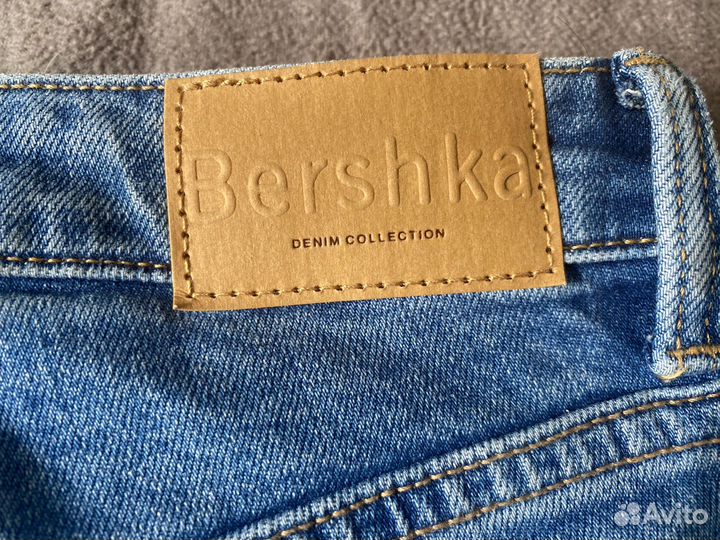 Джинсы Bershka mom slim