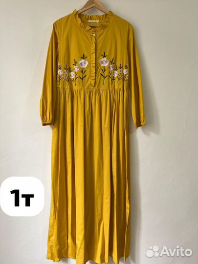 Костюм женский и платья