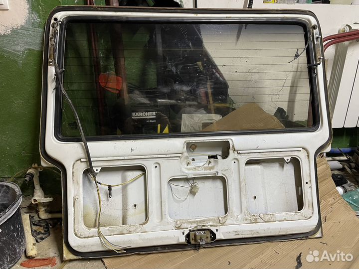 Дверь багажника Ваз 2104