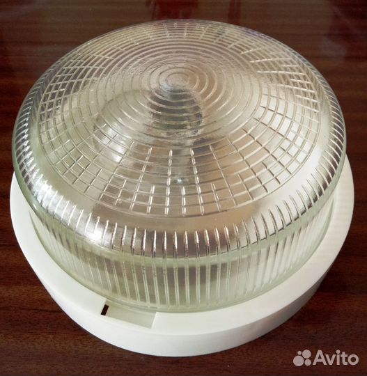 Светильник накладной круглой формы