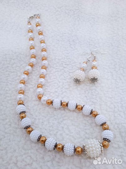 Комплекты красивой бижутерии