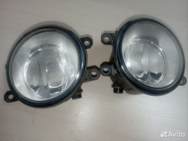 Противотуманные фары Touota Camry v50