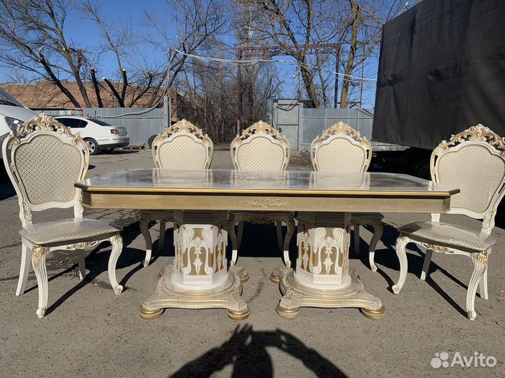 Новые столы и стулья