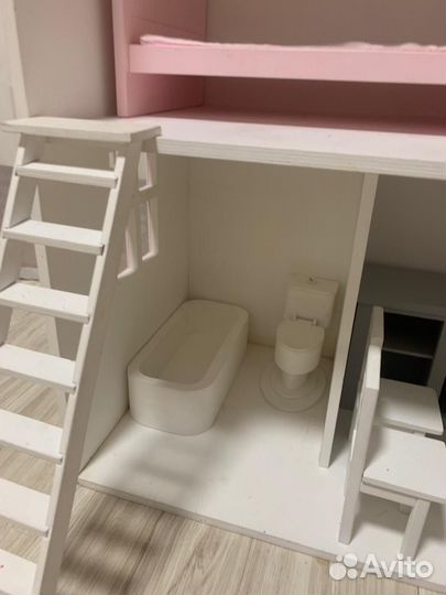 Кукольный домик с мебелью деревянный