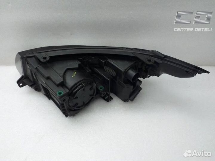 Фара правая Land Rover Range Rover Evoque LR048045