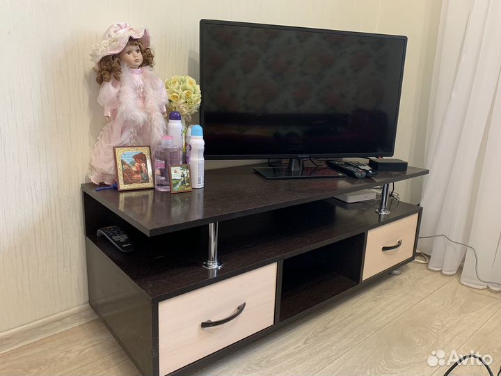 Тумба под телевизор