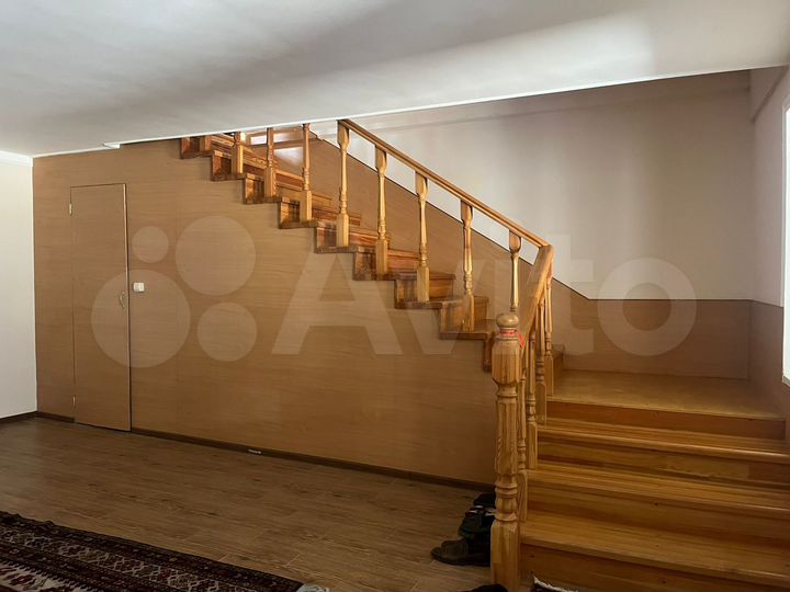 Дом 175 м² на участке 3 га