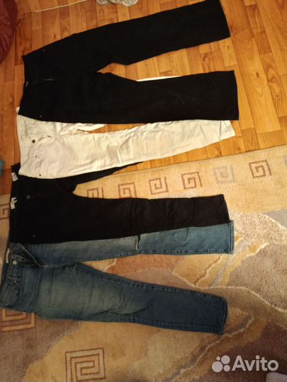 Джинсы разные