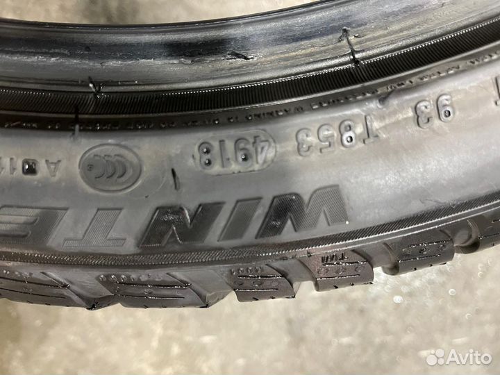 Pirelli Ice Zero 2 275/35 R19 100V